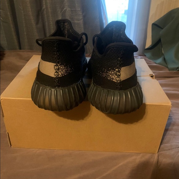 Yeezy Boost 350 V2 Green Stripe Size 10.5